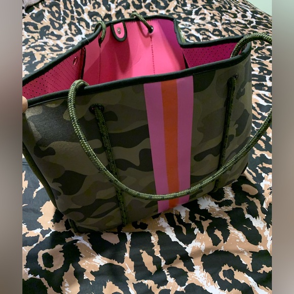 Neoprene fashionable tote bag - Picture 3 of 6